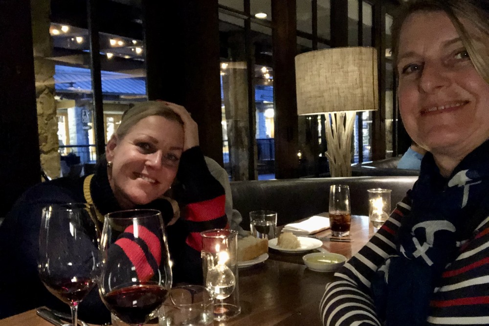 Else en Josee van WintersportCanadaAmerika in restaurant Araxi Whistler 